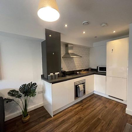Modern Spacious 1 Bed Flat In Birmingham City Centre With Free Parking, Fast Free Wifi And Netflix Exterior foto
