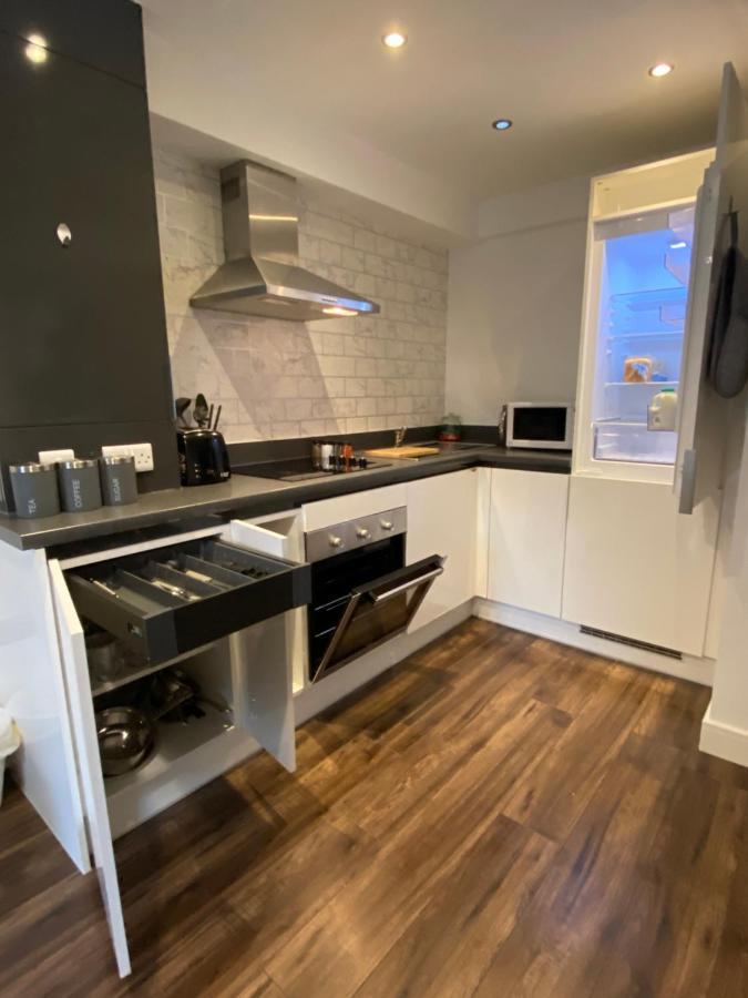 Modern Spacious 1 Bed Flat In Birmingham City Centre With Free Parking, Fast Free Wifi And Netflix Exterior foto
