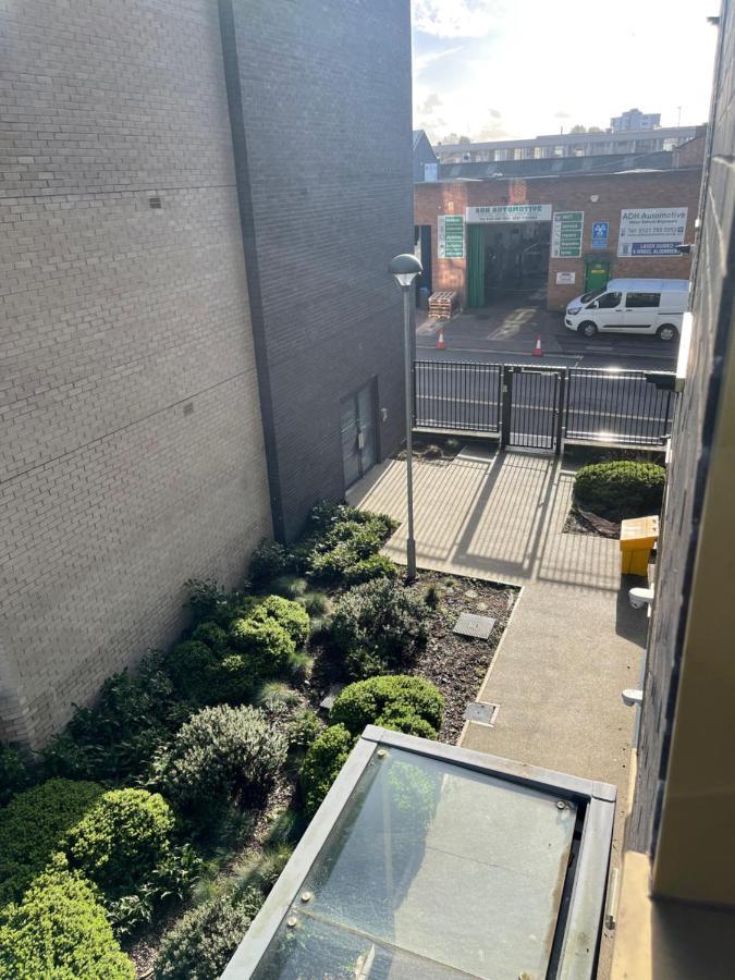 Modern Spacious 1 Bed Flat In Birmingham City Centre With Free Parking, Fast Free Wifi And Netflix Exterior foto
