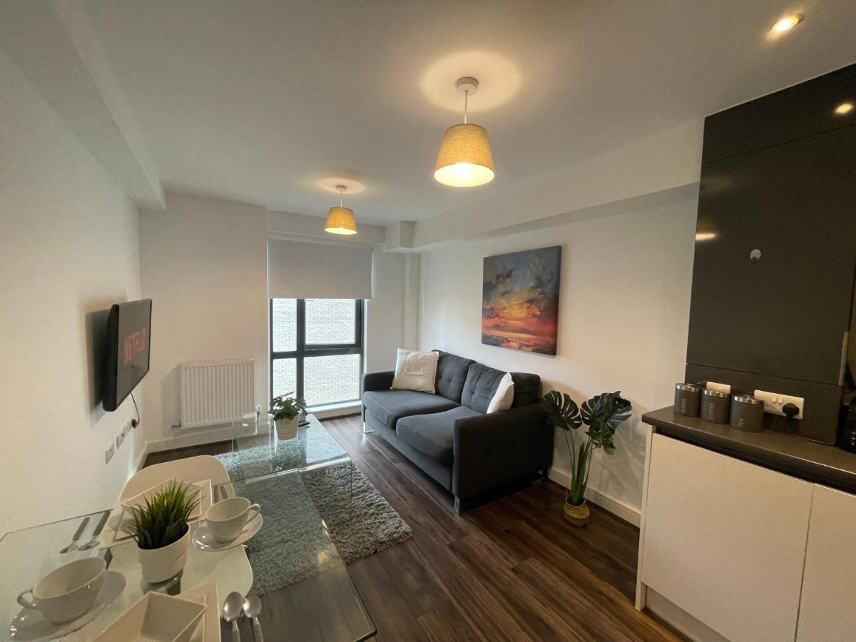 Modern Spacious 1 Bed Flat In Birmingham City Centre With Free Parking, Fast Free Wifi And Netflix Exterior foto